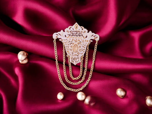 Elegant Groom's Brooch with Chain Detailing - Pink