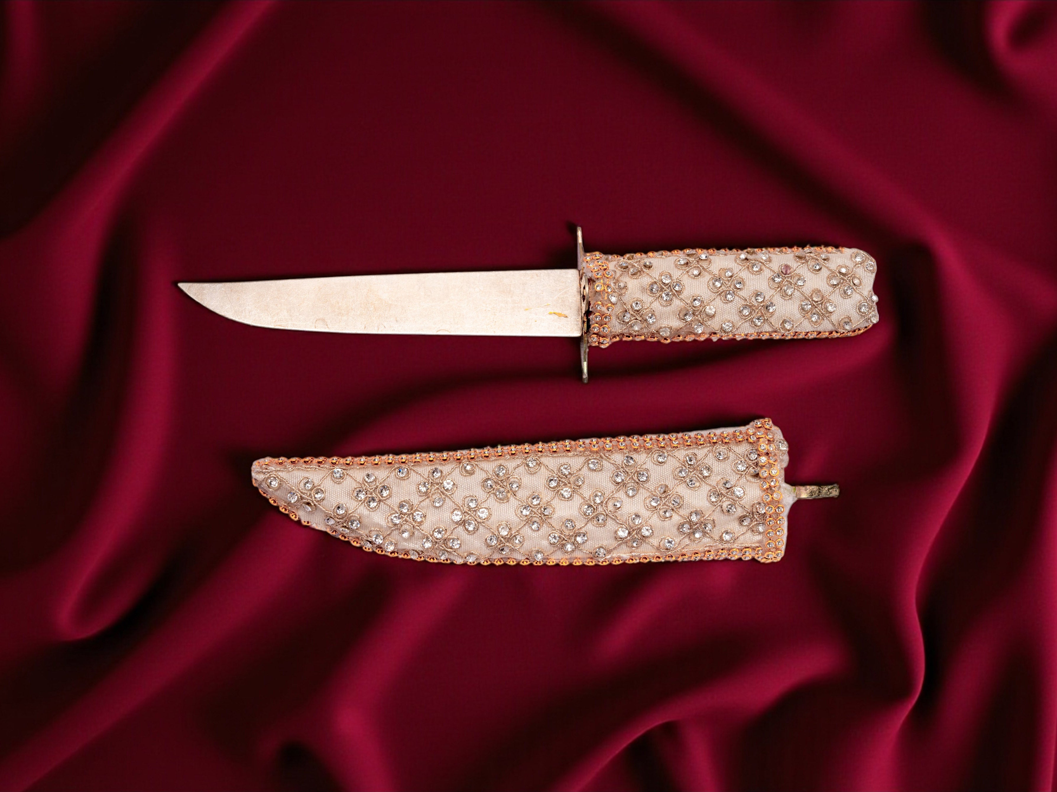 Elegant Ivory Embroidered Kataar