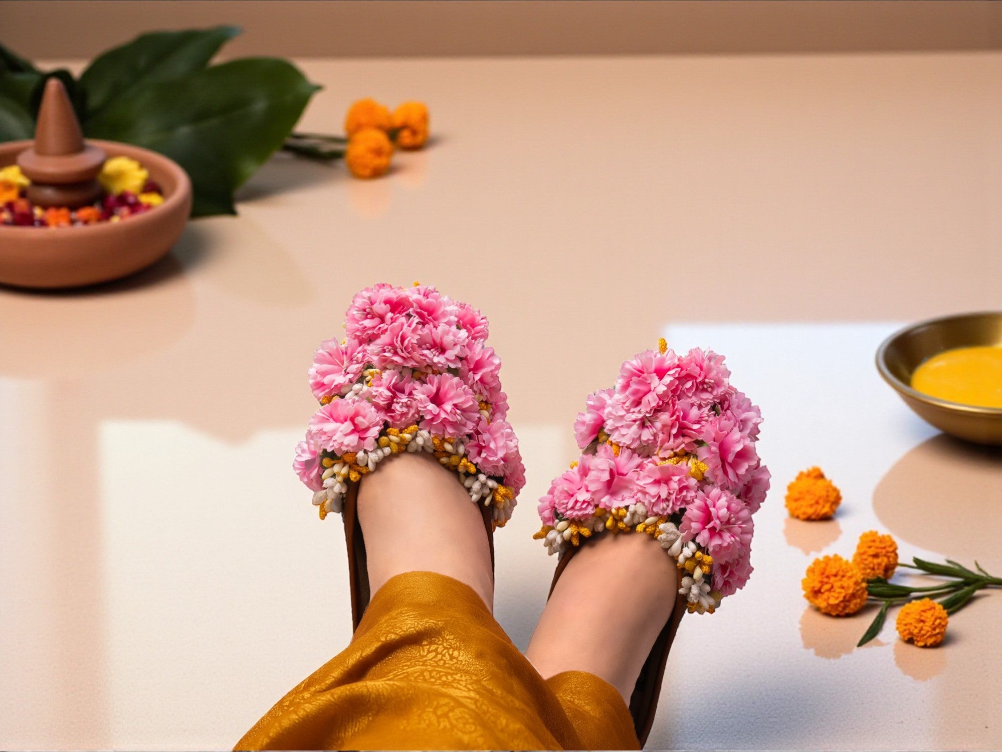 Gulabi Leher Floral Juti – Pink Petal Charm