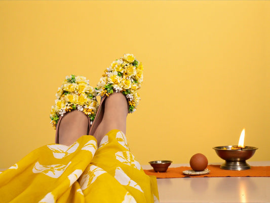 Haldi Hues Floral Juti – Sunshine Bloom