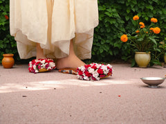 Rang Rooh Floral Juti – Pink & White Bloom