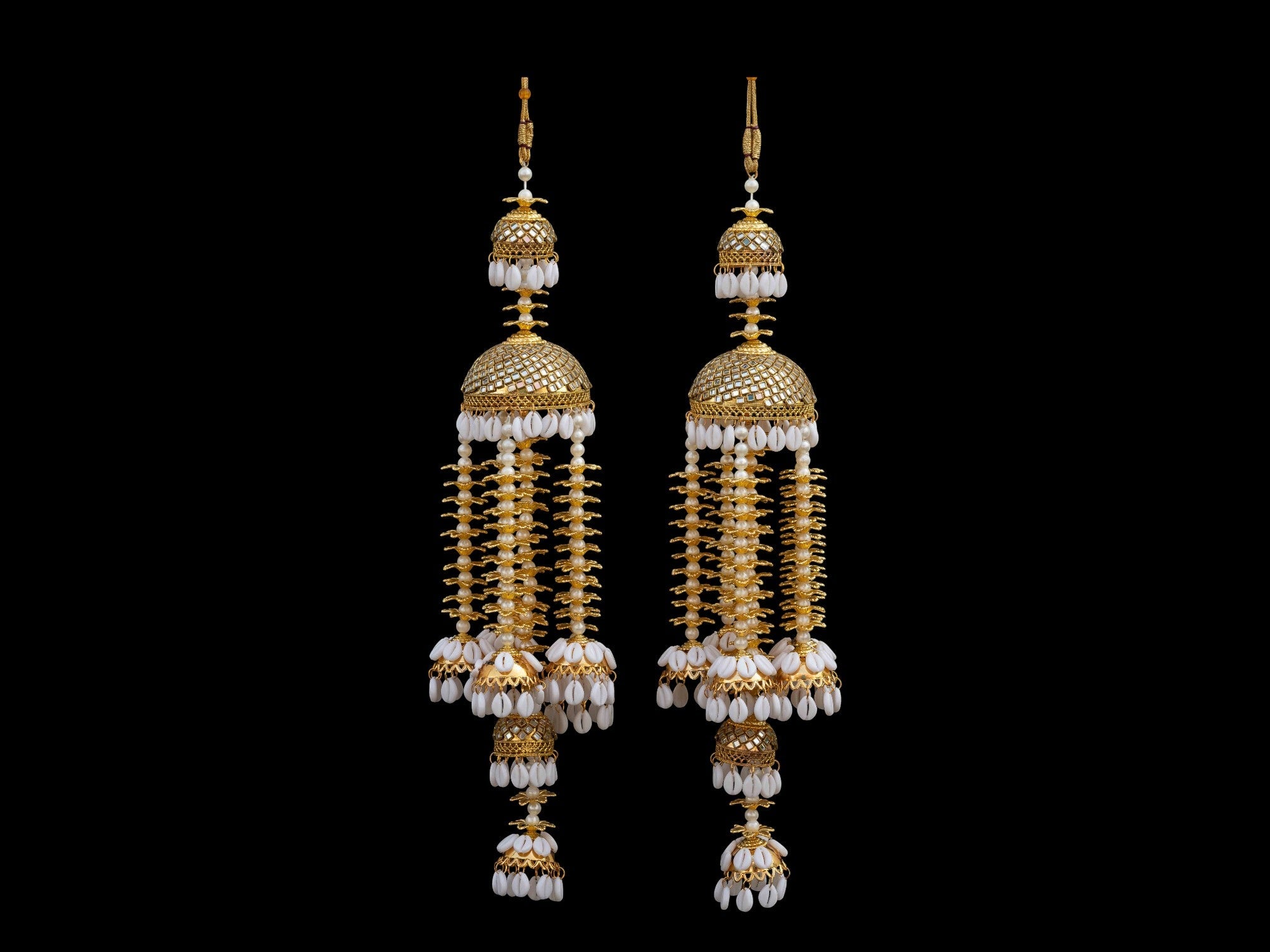 Shell-leafy Detailing Multi-layered dome Bridal Klaeera