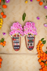 Gulabi Leher Floral Juti – Pink Petal Charm