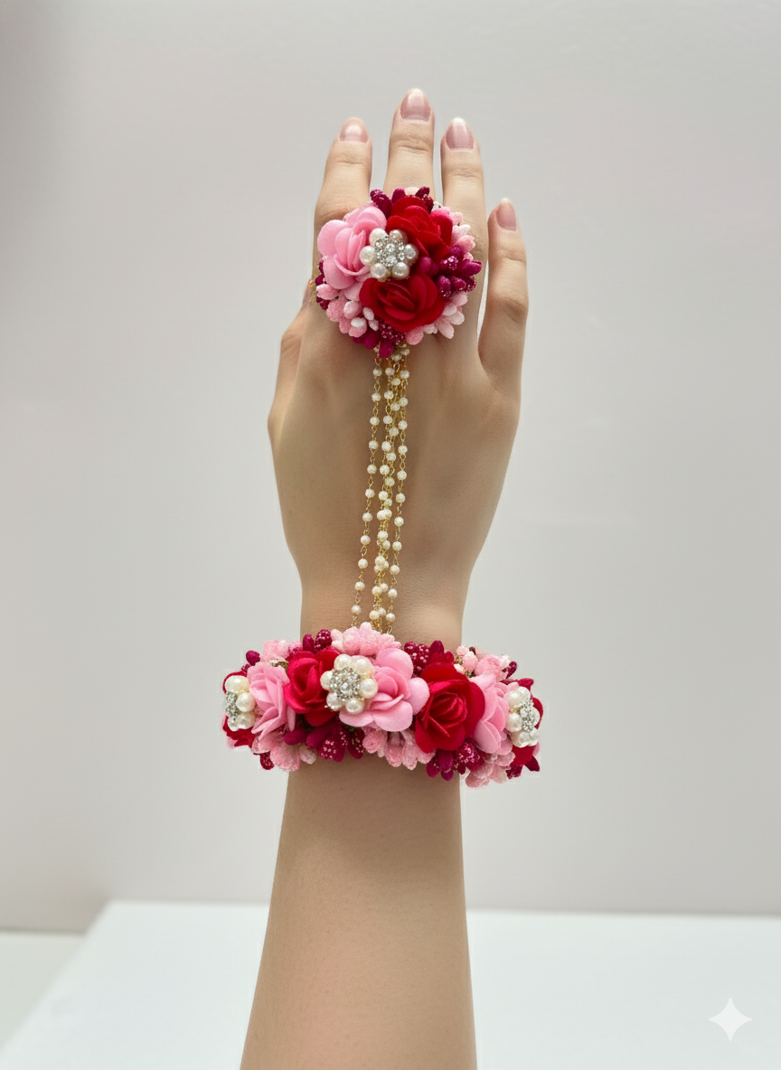 Radiant Floral Hathphool Set