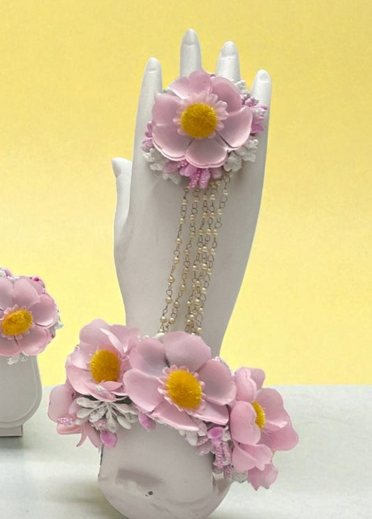 Petal Ensemble Hathphool Set