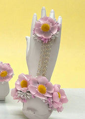 Petal Ensemble Hathphool Set