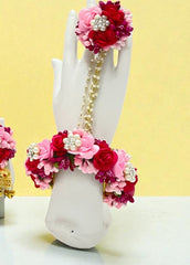Radiant Floral Hathphool Set
