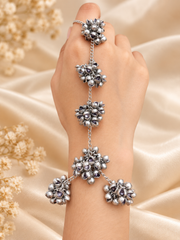 Oxidised Silver Floral Ghungroo Hathphool – Navratri Collection